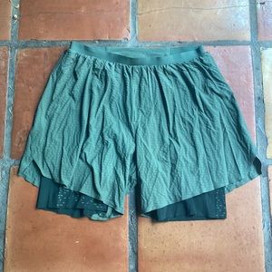 Men’s Medium lululemon running shorts; green; new without tags